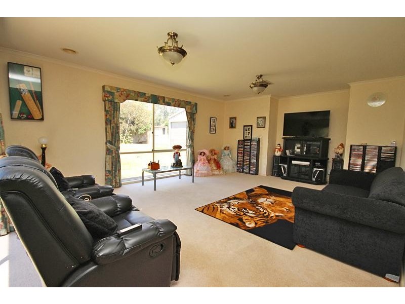 11 Peppertree Court, Alfredton VIC 3350