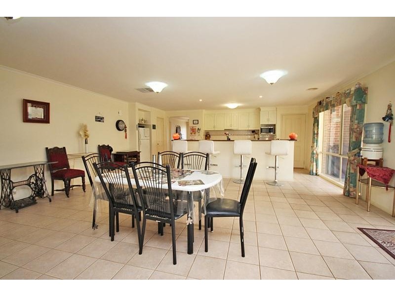 11 Peppertree Court, Alfredton VIC 3350