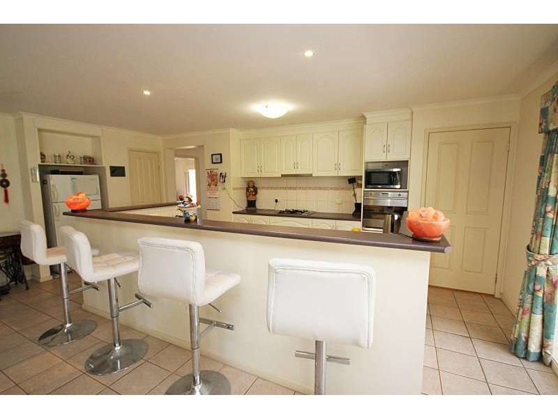 11 Peppertree Court, Alfredton VIC 3350