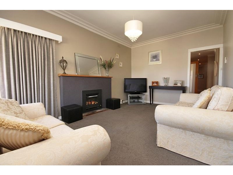10 Mathilda Street, Wendouree VIC 3355