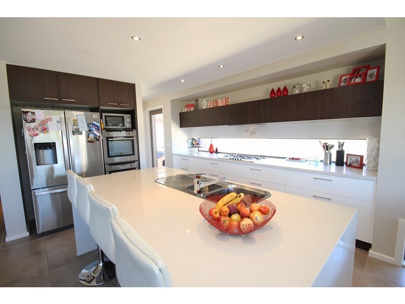 12 Cuzens Road, Alfredton VIC 3350