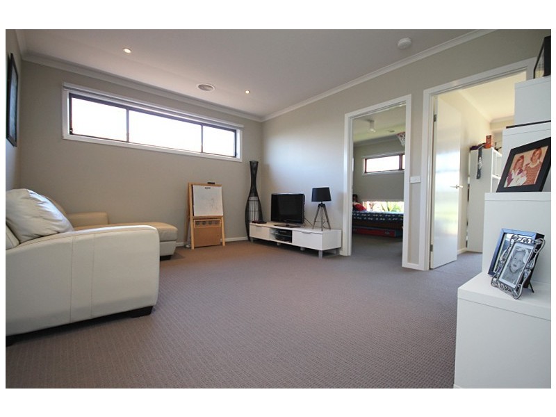 12 Cuzens Road, Alfredton VIC 3350