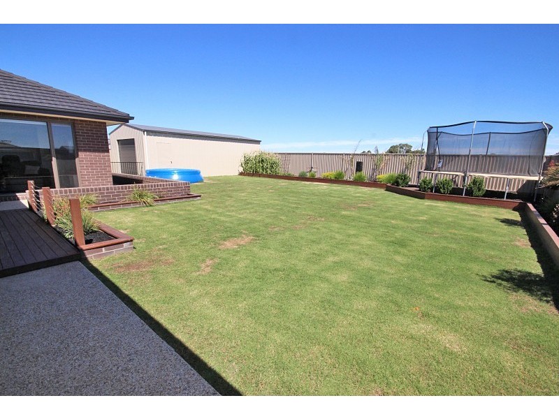 12 Cuzens Road, Alfredton VIC 3350