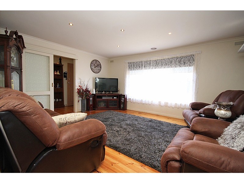 260 Learmonth Road, Wendouree VIC 3355