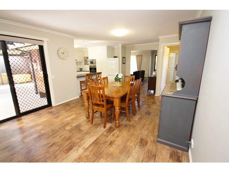 5 McAuley Drive, Brown Hill VIC 3350