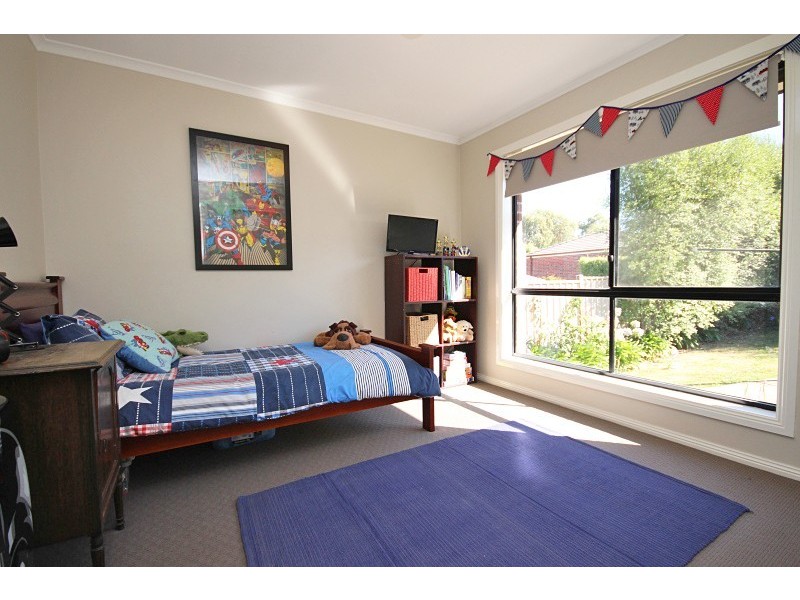 5 McAuley Drive, Brown Hill VIC 3350