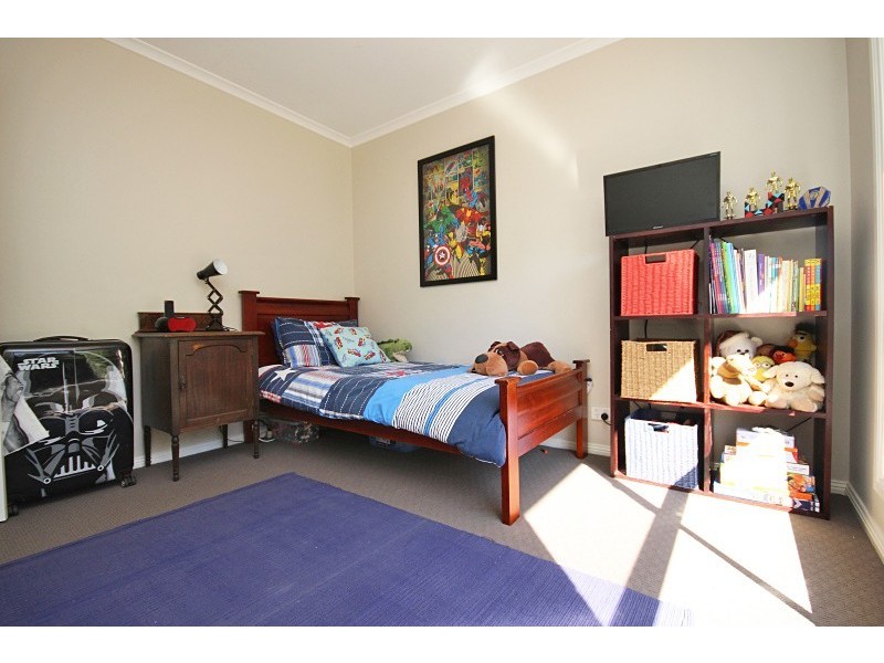 5 McAuley Drive, Brown Hill VIC 3350