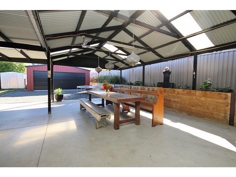 5 McAuley Drive, Brown Hill VIC 3350