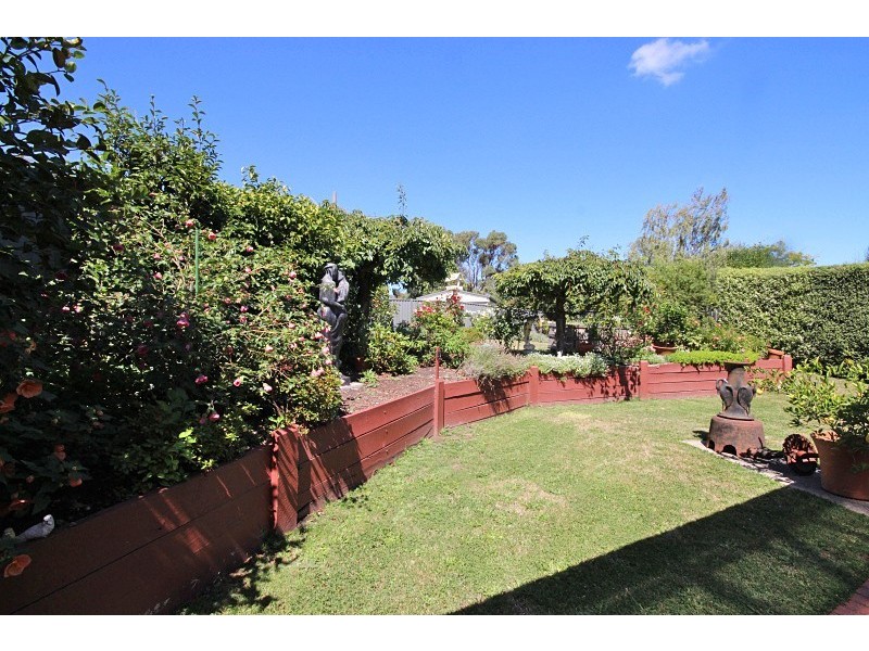9 Panorama Drive, Black Hill VIC 3350