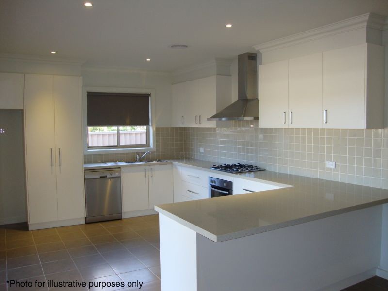 2/30 Dundas Street, Miners Rest VIC 3352