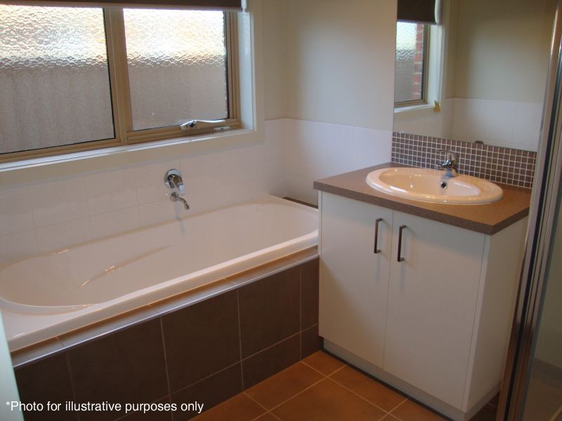 2/30 Dundas Street, Miners Rest VIC 3352