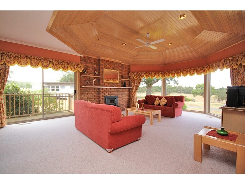 323 Sandys Hill Road, Durham Lead VIC 3352