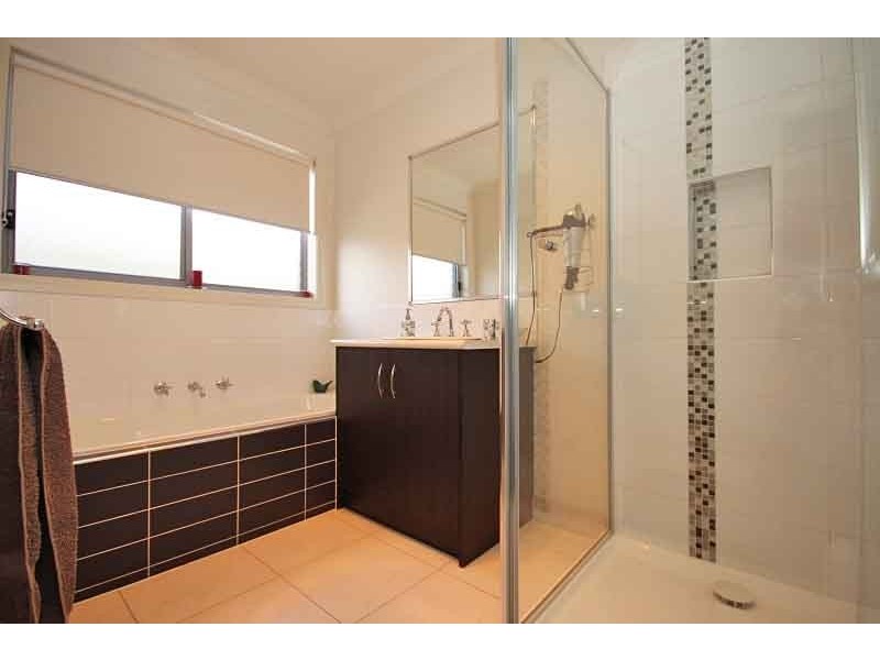 6 Brahman Drive, Delacombe VIC 3356