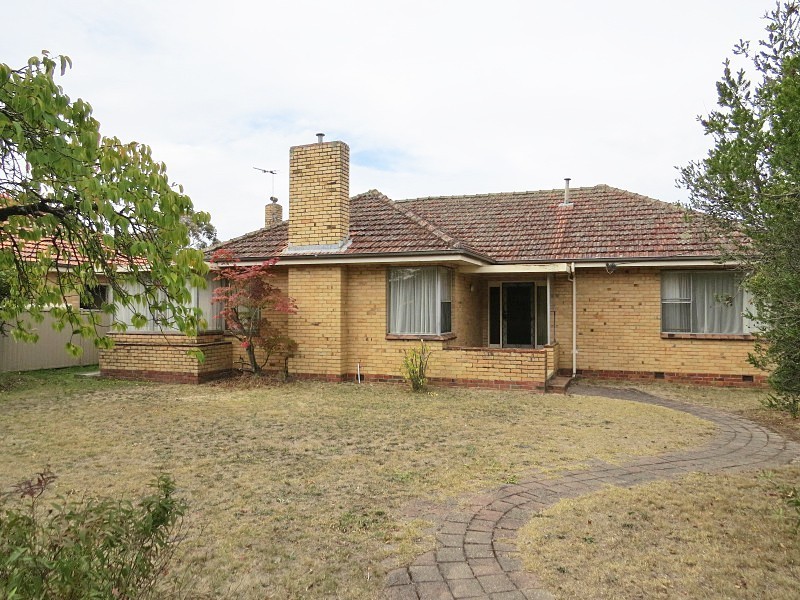220 Forest Street, Lake Wendouree VIC 3350
