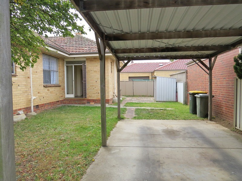 220 Forest Street, Lake Wendouree VIC 3350