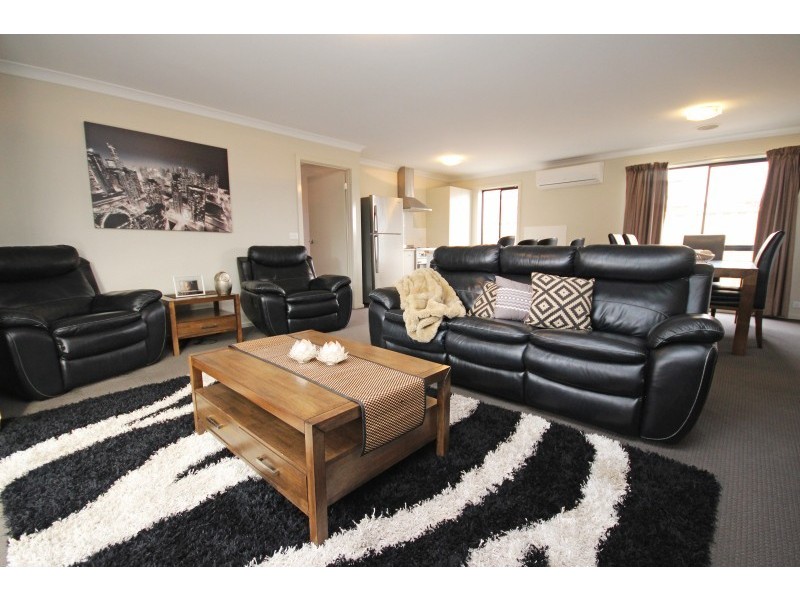 14 Stella Drive, Delacombe VIC 3356