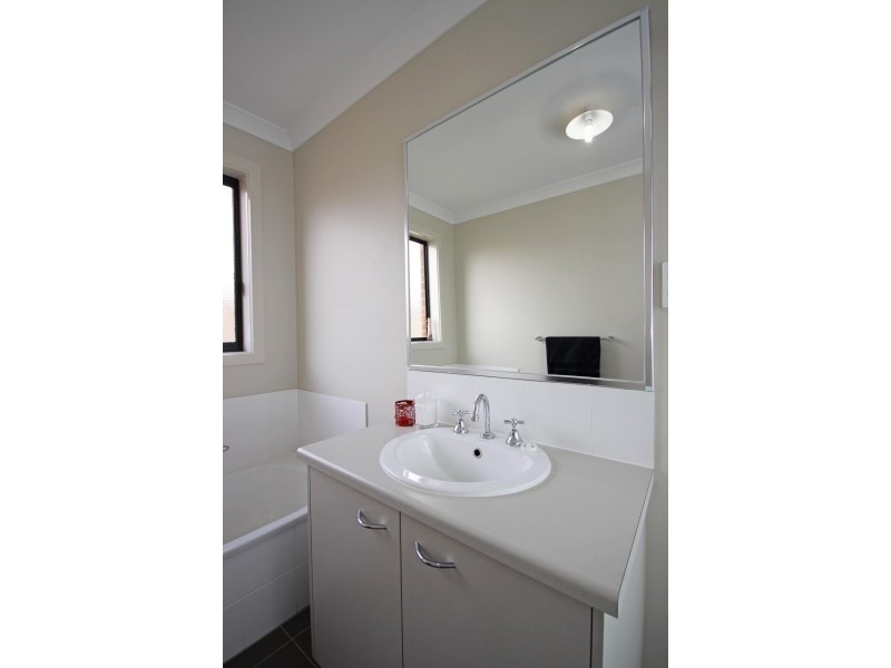 14 Stella Drive, Delacombe VIC 3356