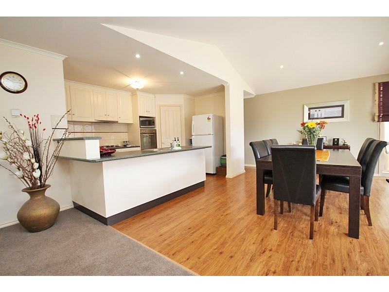 16 Tilbury Street, Delacombe VIC 3356