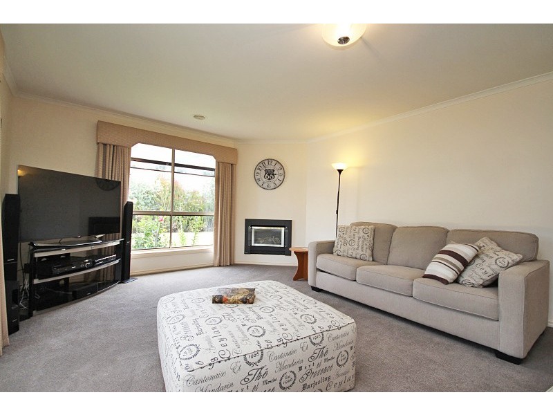 16 Tilbury Street, Delacombe VIC 3356