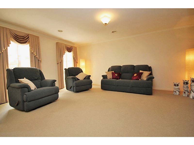 16 Tilbury Street, Delacombe VIC 3356