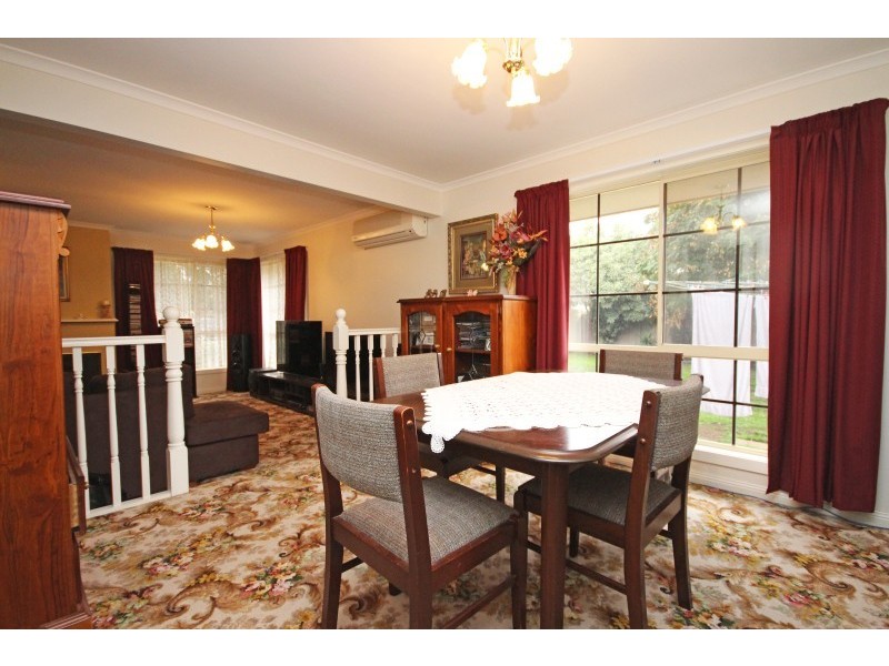 10 The Avenue, Delacombe VIC 3356