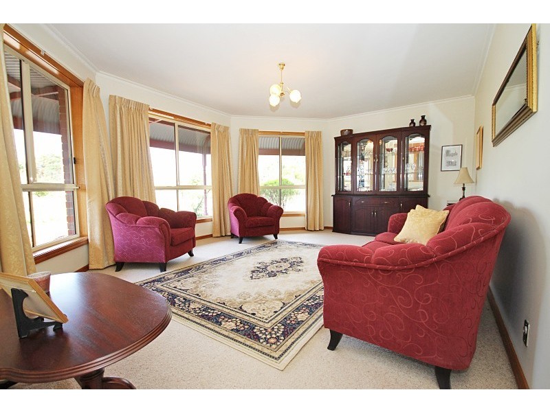 55 Haleys Road, Ross Creek VIC 3351