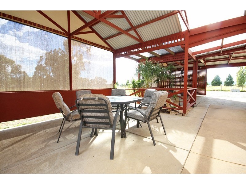 55 Haleys Road, Ross Creek VIC 3351