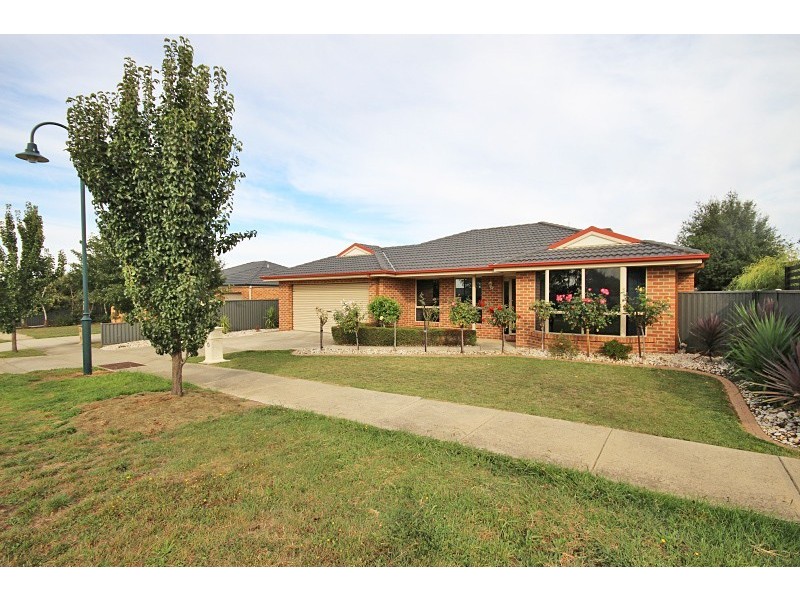 36 Wiltshire Lane, Delacombe VIC 3356