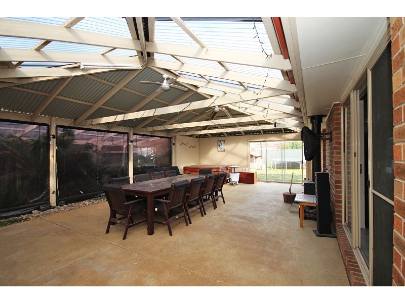 36 Wiltshire Lane, Delacombe VIC 3356