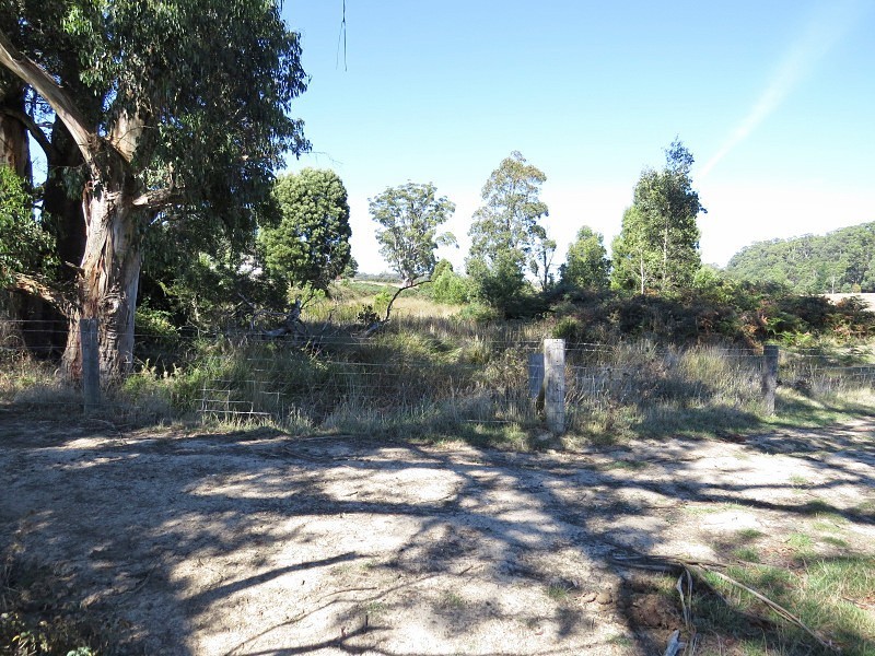 2117 Ballan – Daylesford Road, Leonards Hill VIC 3461