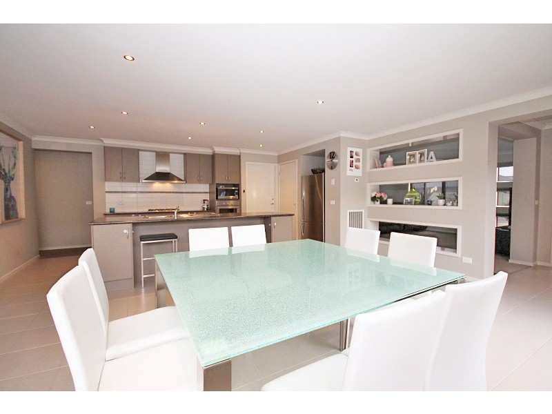 16 Coventry Street, Miners Rest VIC 3352