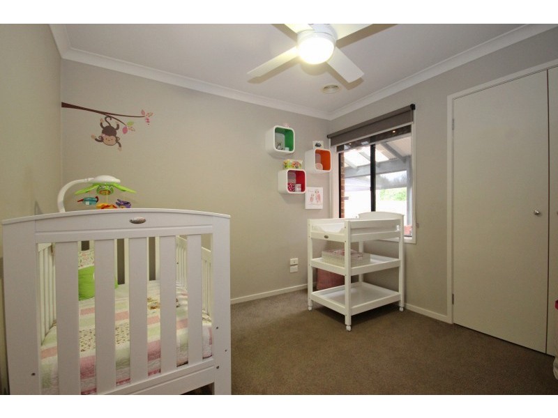 16 Coventry Street, Miners Rest VIC 3352