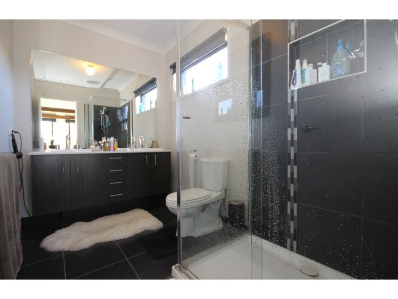 4 Maxwell Street, Cardigan Village VIC 3352