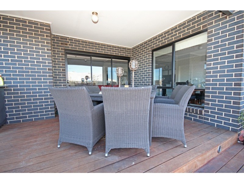 4 Maxwell Street, Cardigan Village VIC 3352