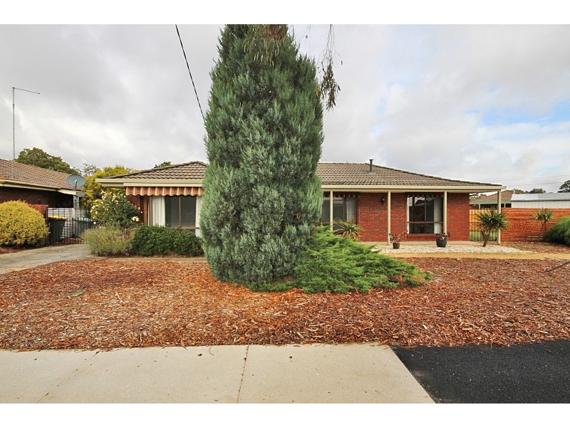 2 King Drive, Sebastopol VIC 3356