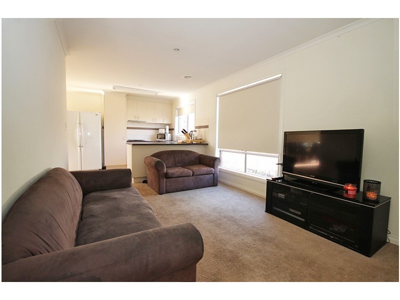 4 Cluden Gardens, Sebastopol VIC 3356