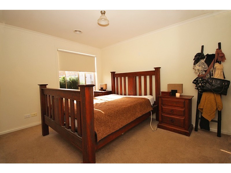 4 Cluden Gardens, Sebastopol VIC 3356