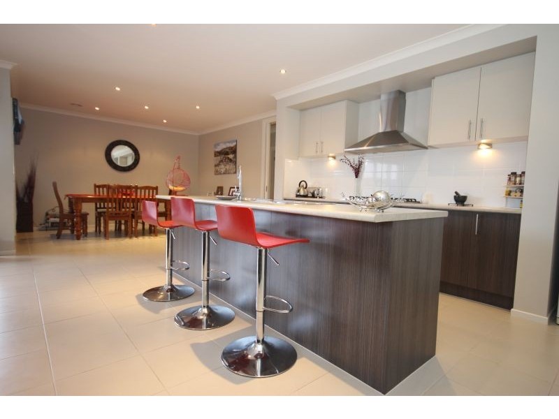 6 Wensleydale Drive, Alfredton VIC 3350