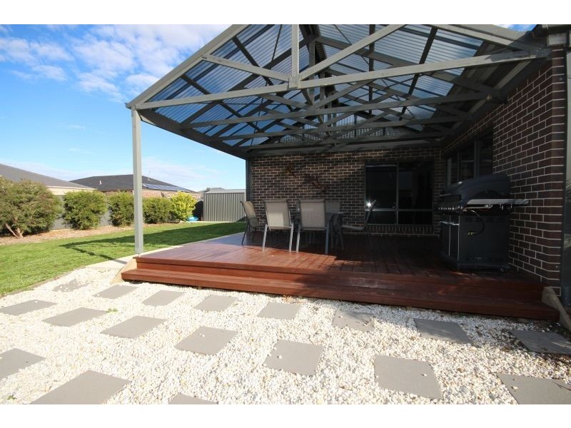 6 Wensleydale Drive, Alfredton VIC 3350