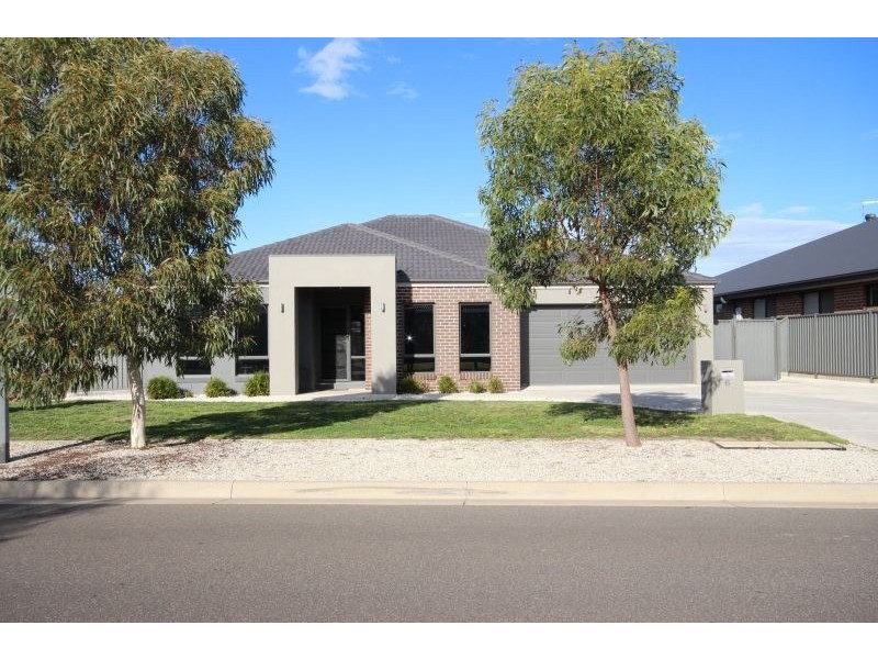 6 Wensleydale Drive, Alfredton VIC 3350