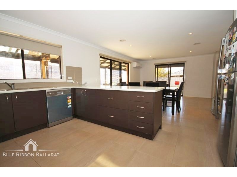 117 Dyson Drive, Alfredton VIC 3350
