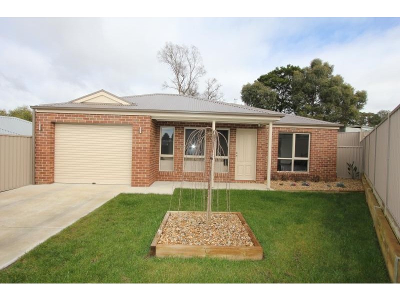 9 Muller Court, Mount Clear VIC 3350