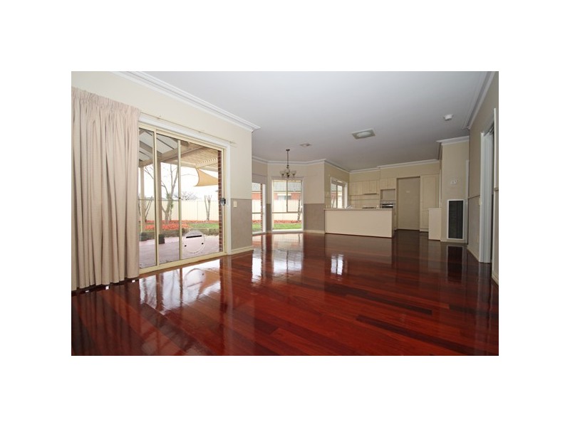 41 Rowan Parade, Wendouree VIC 3355