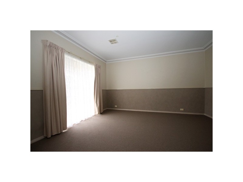 41 Rowan Parade, Wendouree VIC 3355