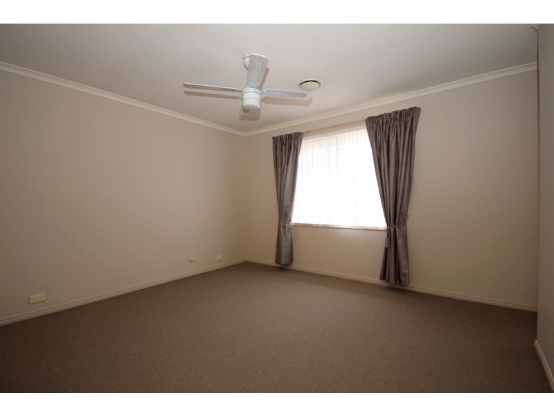 41 Rowan Parade, Wendouree VIC 3355