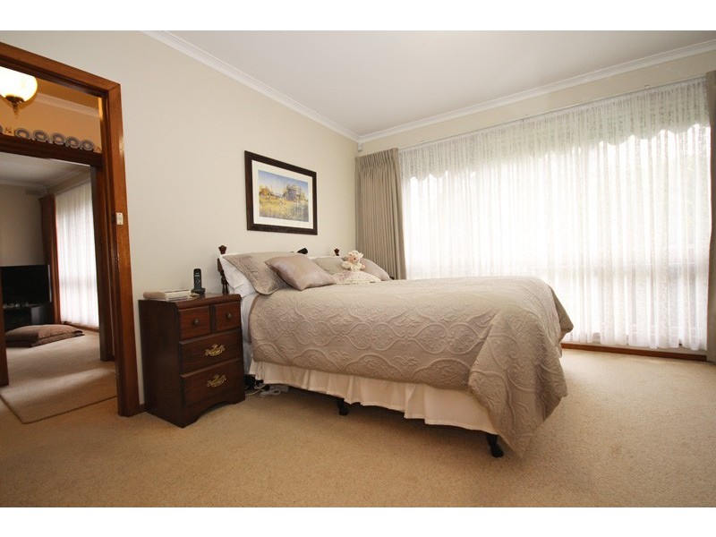 54 Park Street, Wendouree VIC 3355