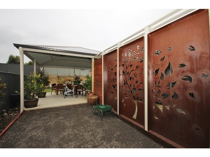 37 The Ridge, Delacombe VIC 3356