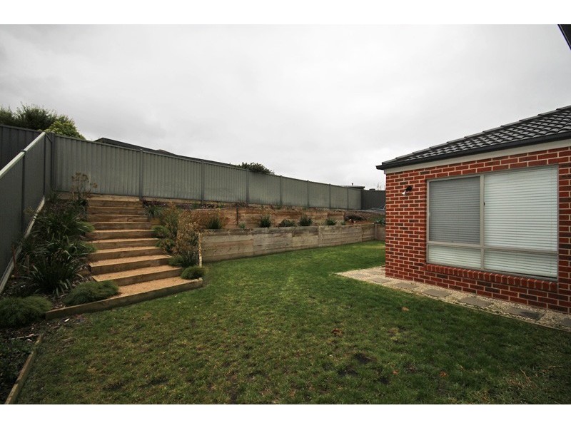 37 The Ridge, Delacombe VIC 3356