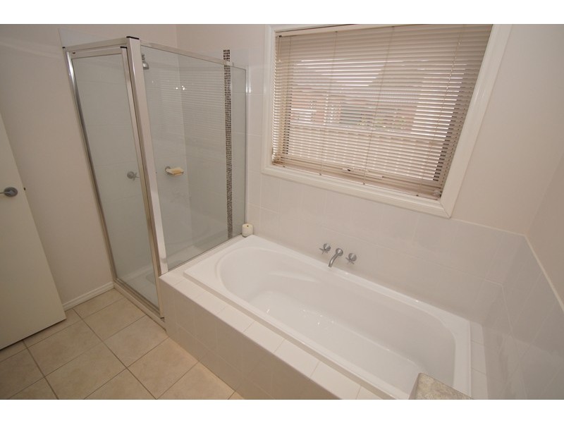 98 Birdwood Avenue, Sebastopol VIC 3356