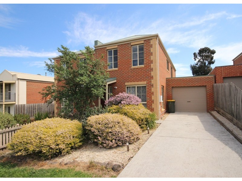 11 Eureka Gardens, Ballarat VIC 3350